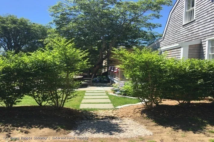 5 Green Ln, Nantucket