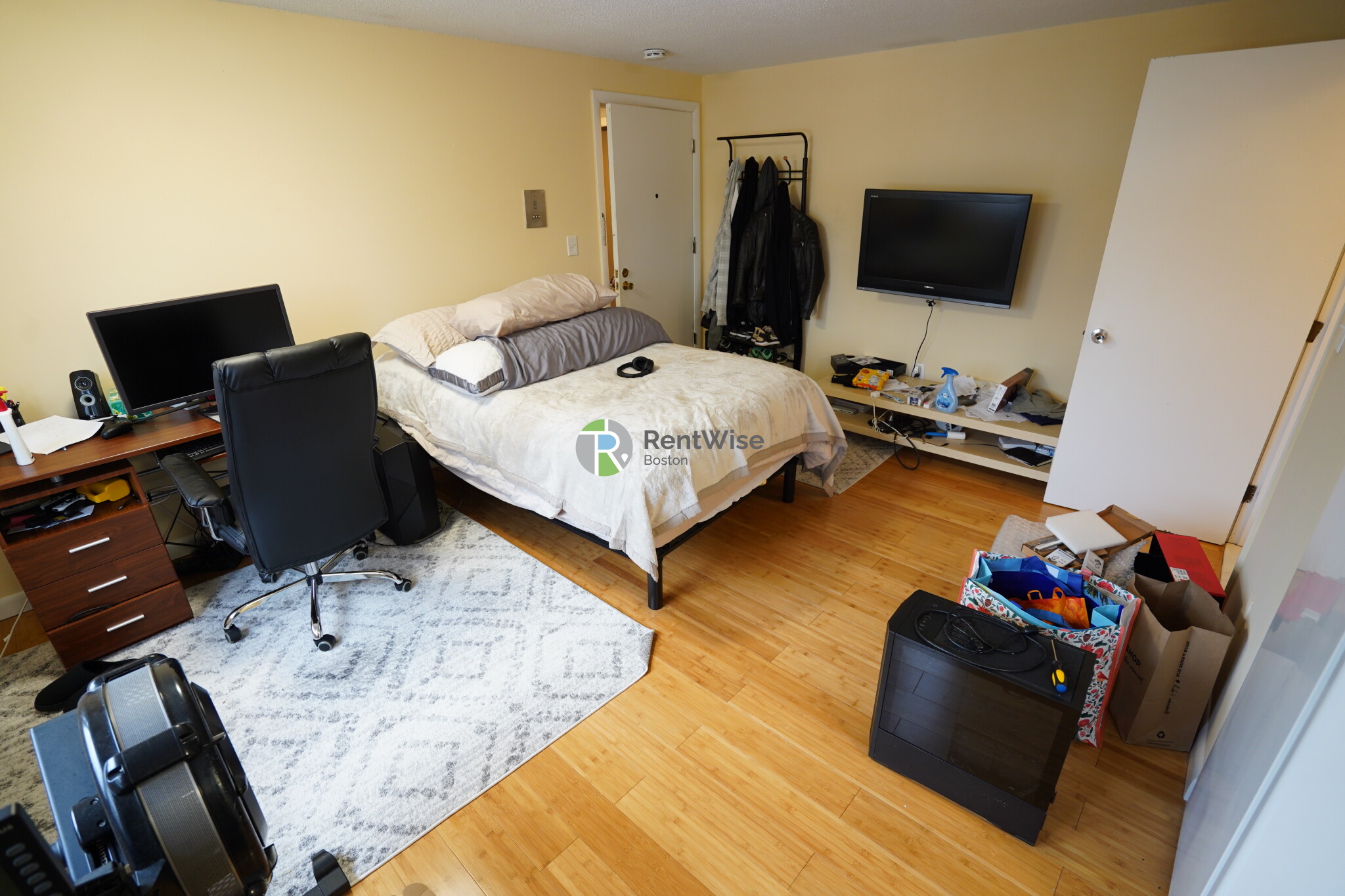 121 Ash St, South Side