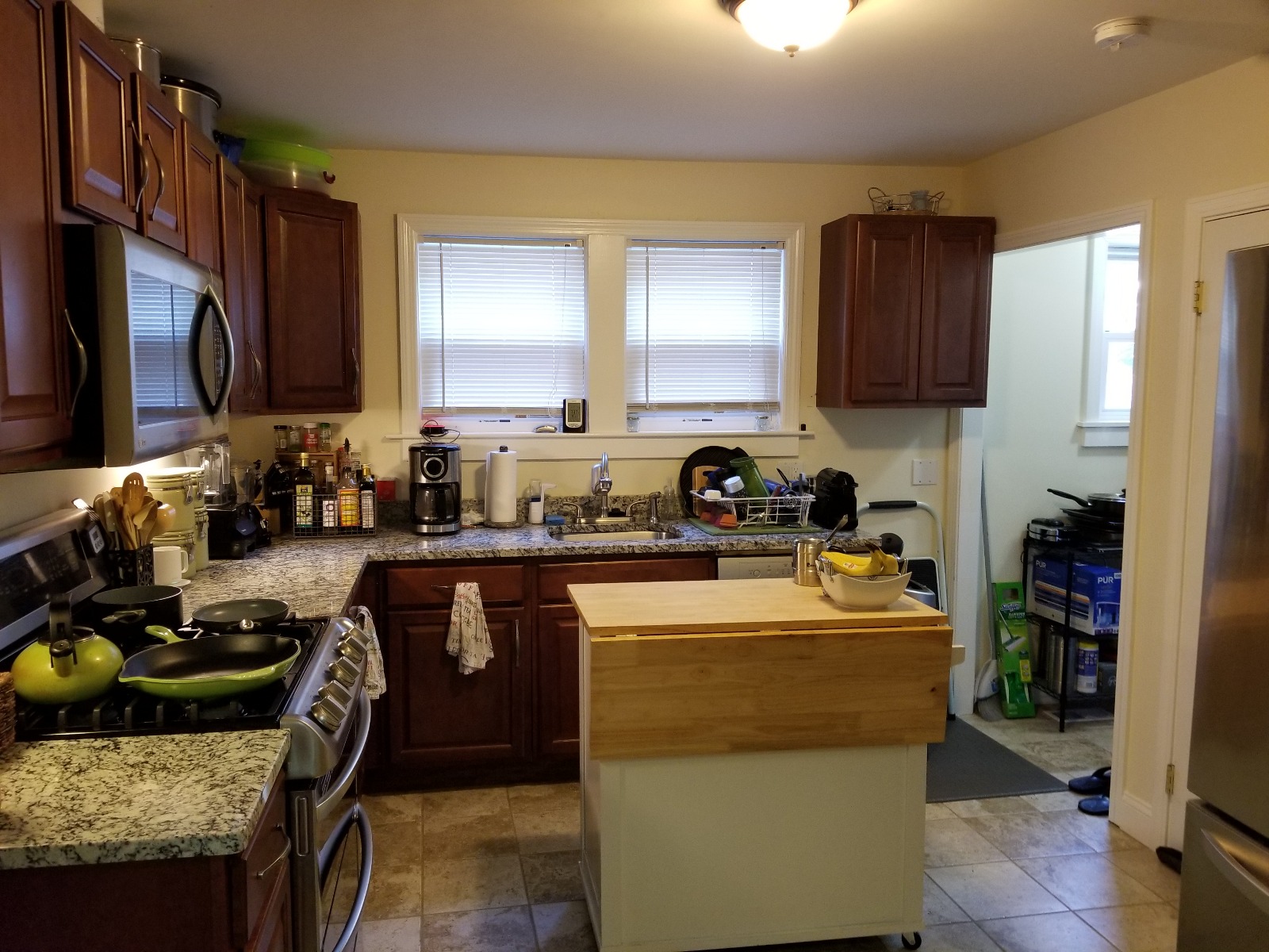 27 Bostonia Ave, Oak Square