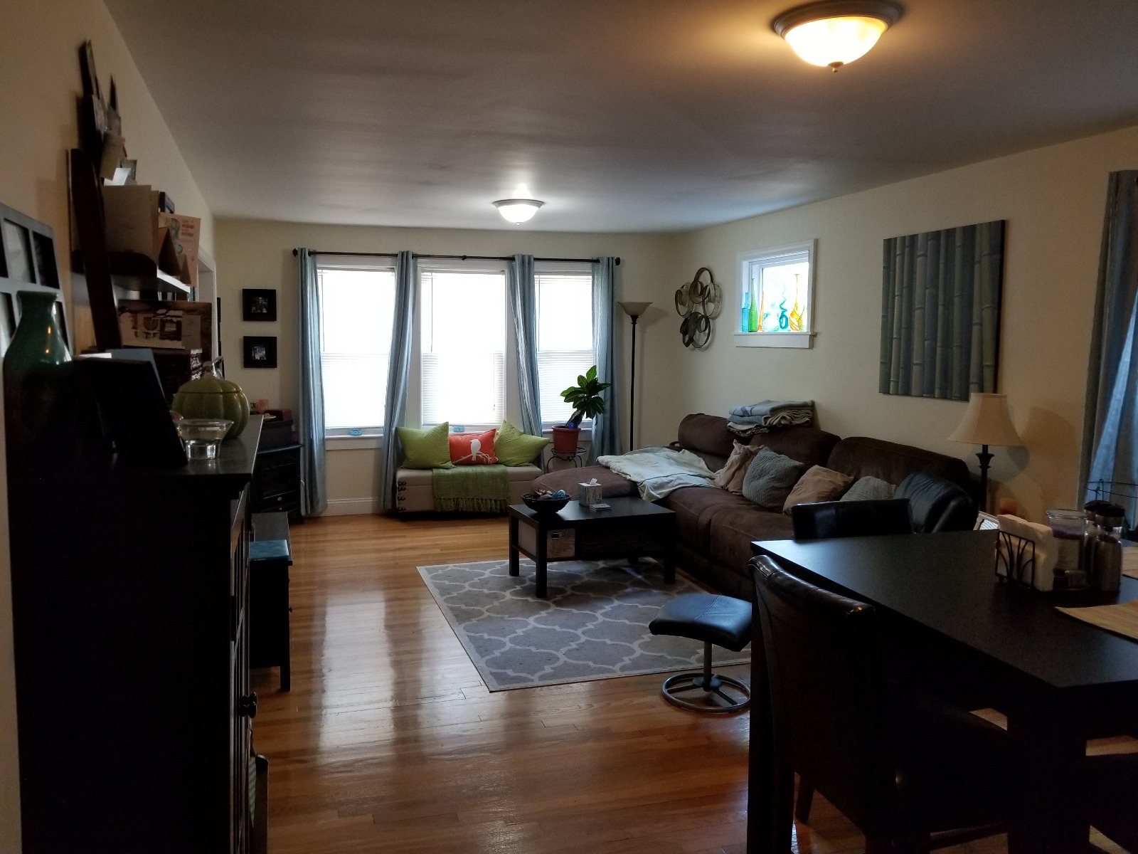 27 Bostonia Ave, Oak Square