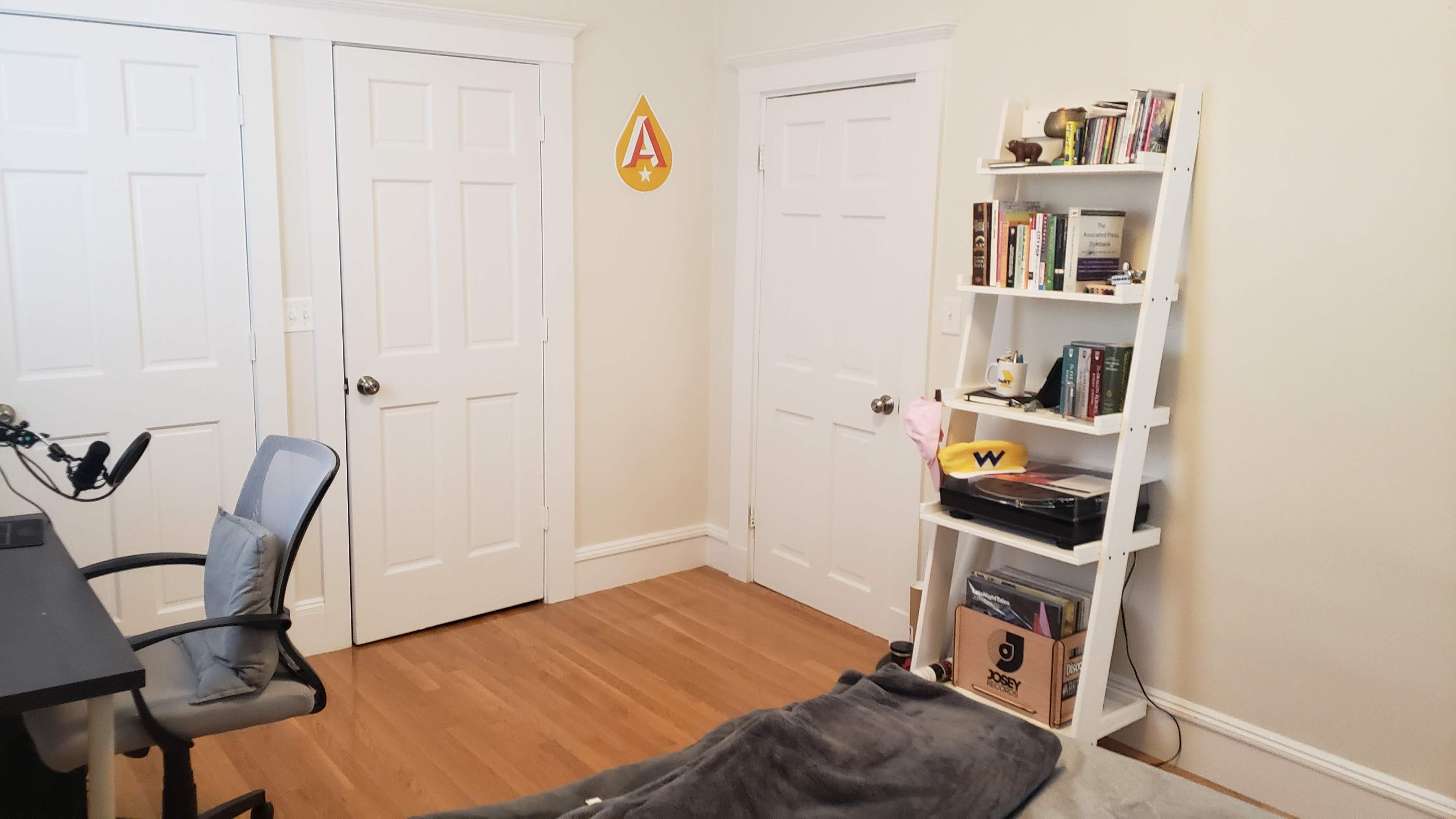 2 bed, 1 bath apartment for rent at 14 Ashley St Unit 1, Jamaica Plain — photo 9 of 11
