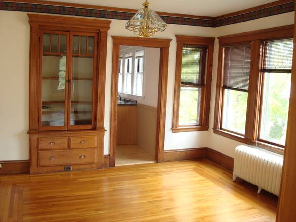4 bed, 2 bath apartment for rent at 29 Ricker Rd Unit 2, Newton Corner — photo 11 of 21