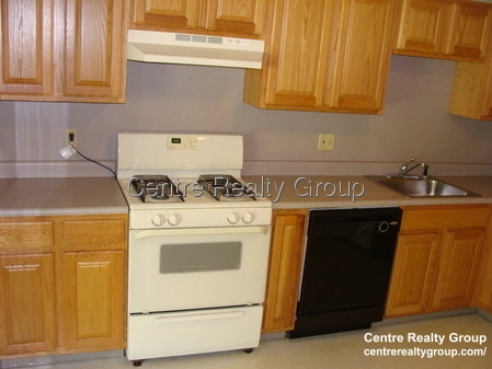 3 bed, 2.5 bath apartment for rent at 55 Hamlet St Unit 1, Thompsonville — photo 5 of 7