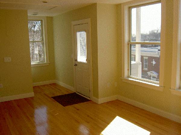 3 bed, 2.5 bath apartment for rent at 37 Leamington Rd Unit 1, Brighton — photo 4 of 6