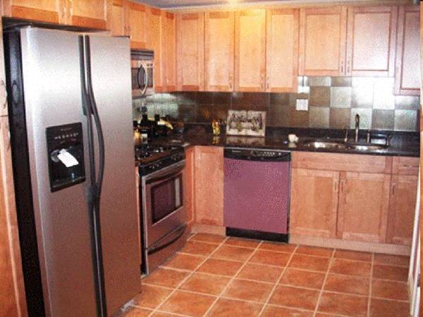 3 bed, 2.5 bath apartment for rent at 37 Leamington Rd Unit 1, Brighton — photo 5 of 6