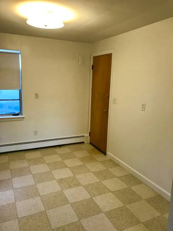2 bed, 1 bath apartment for rent at 17 Prospect St Unit 7, Banks Square — photo 8 of 11