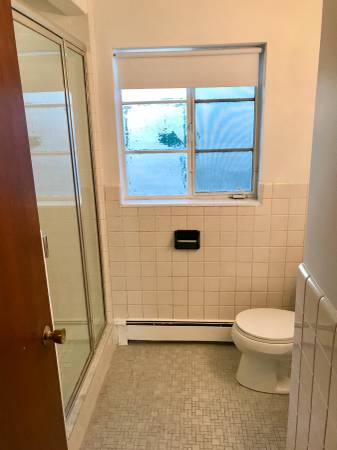 2 bed, 1 bath apartment for rent at 17 Prospect St Unit 7, Banks Square — photo 5 of 11