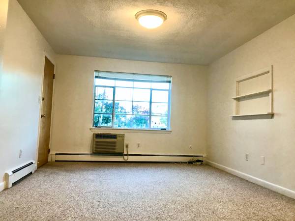 2 bed, 1 bath apartment for rent at 17 Prospect St Unit 7, Banks Square — photo 10 of 11