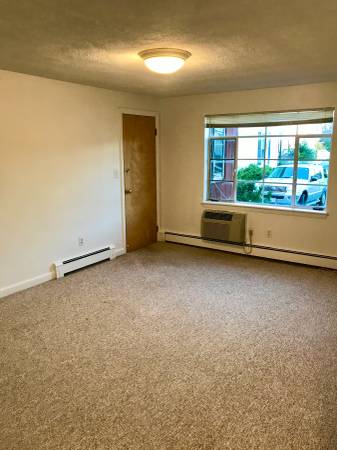 2 bed, 1 bath apartment for rent at 17 Prospect St Unit 1, Banks Square — photo 11 of 11