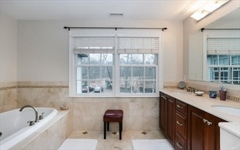 4 bed, 4+ bath apartment for rent at 65 Blake St Unit 1, Newtonville — photo 4 of 17