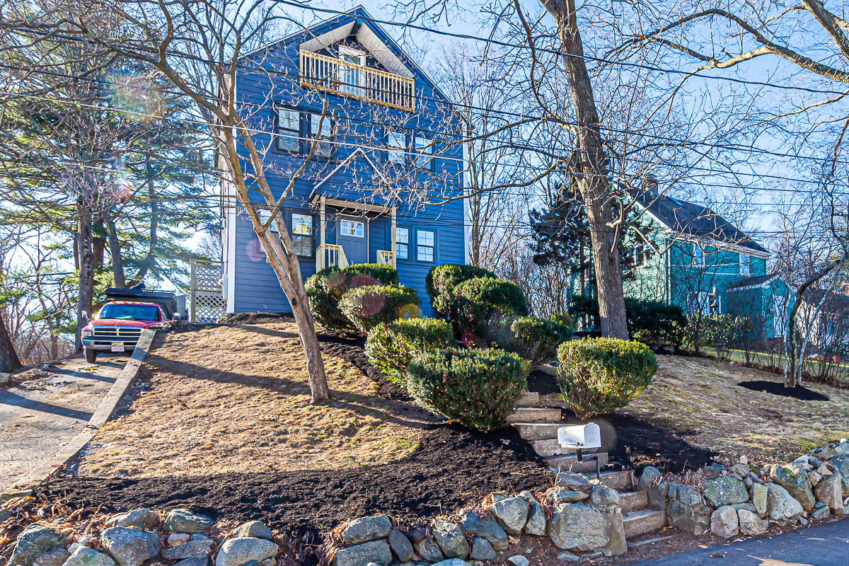 5 bed, 4+ bath apartment for rent at 48 Caldwell Rd Unit 1, West End — photo 1 of 37