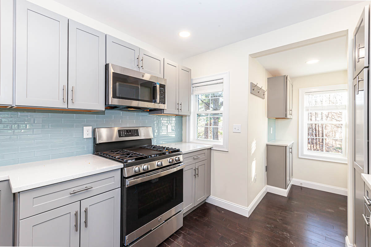 5 bed, 4+ bath apartment for rent at 48 Caldwell Rd Unit 4, West End — photo 20 of 37