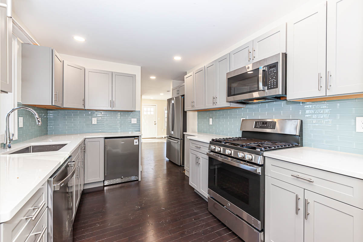 5 bed, 4+ bath apartment for rent at 48 Caldwell Rd Unit 1, West End — photo 10 of 37