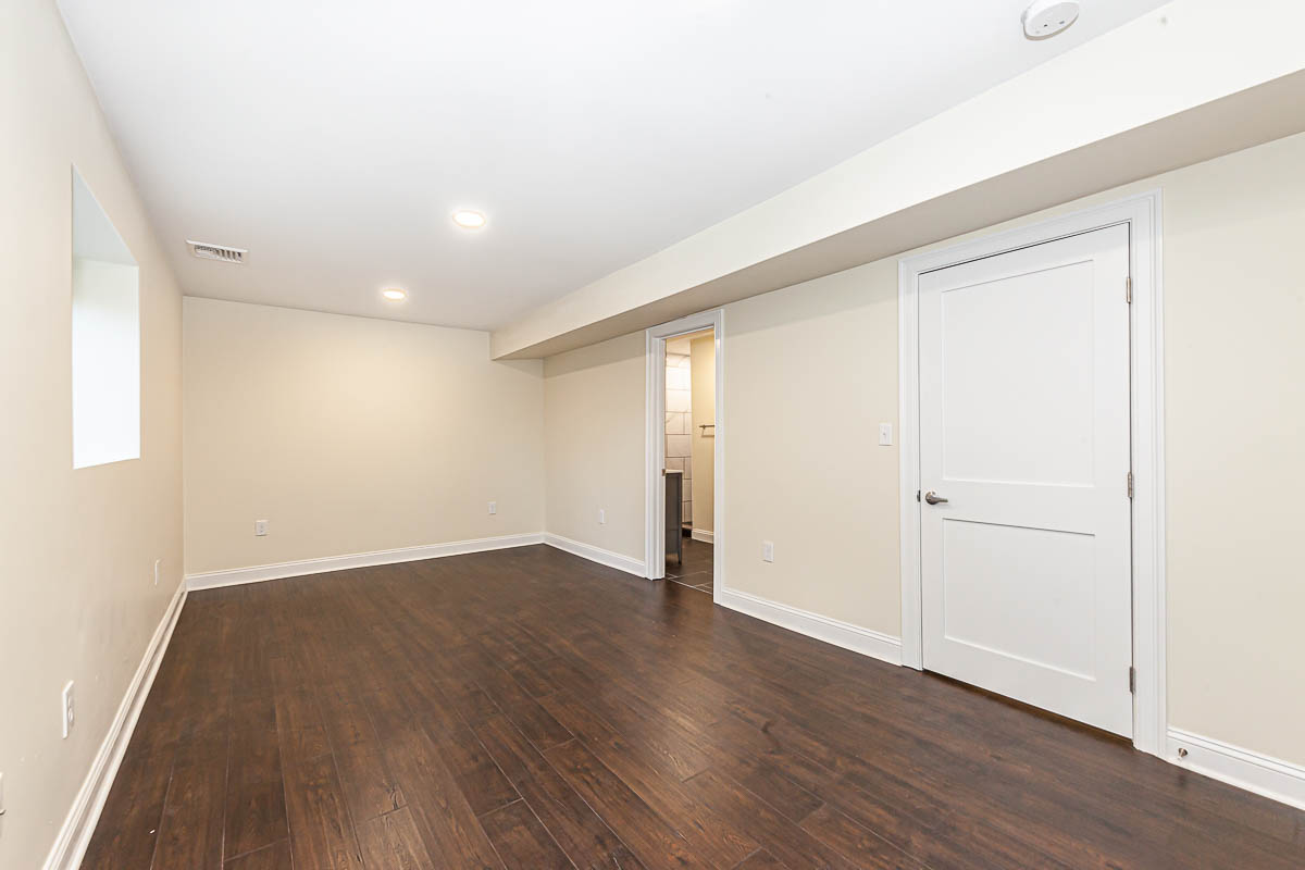 5 bed, 4+ bath apartment for rent at 48 Caldwell Rd Unit 1, West End — photo 13 of 37