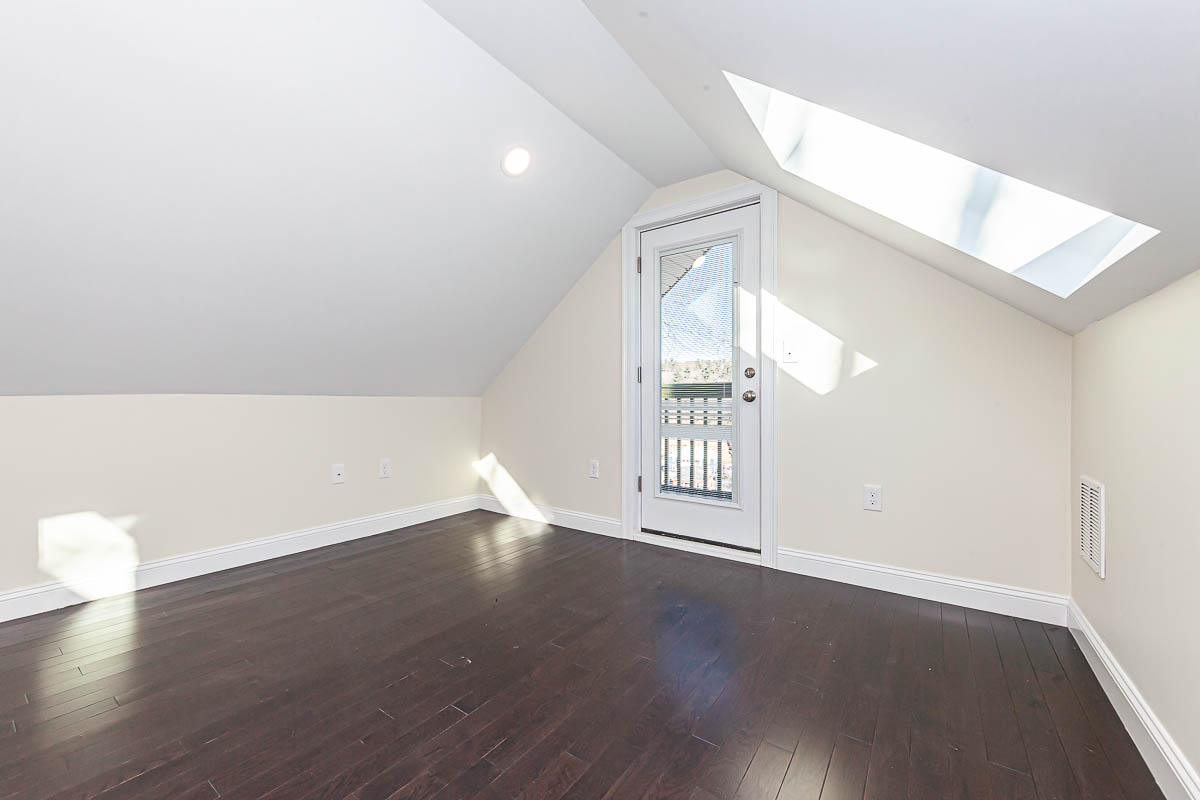 5 bed, 4+ bath apartment for rent at 48 Caldwell Rd Unit 4, West End — photo 14 of 37