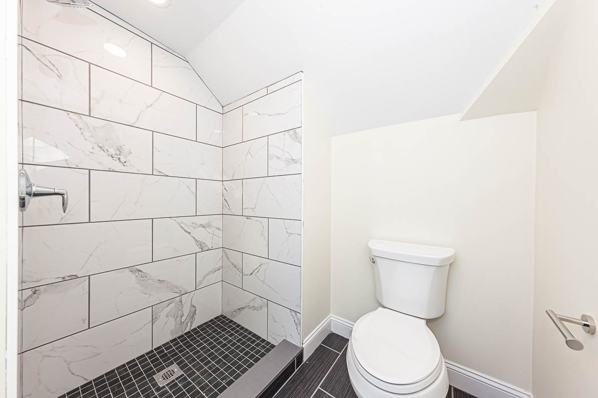 5 bed, 4+ bath apartment for rent at 48 Caldwell Rd Unit 1, West End — photo 18 of 37
