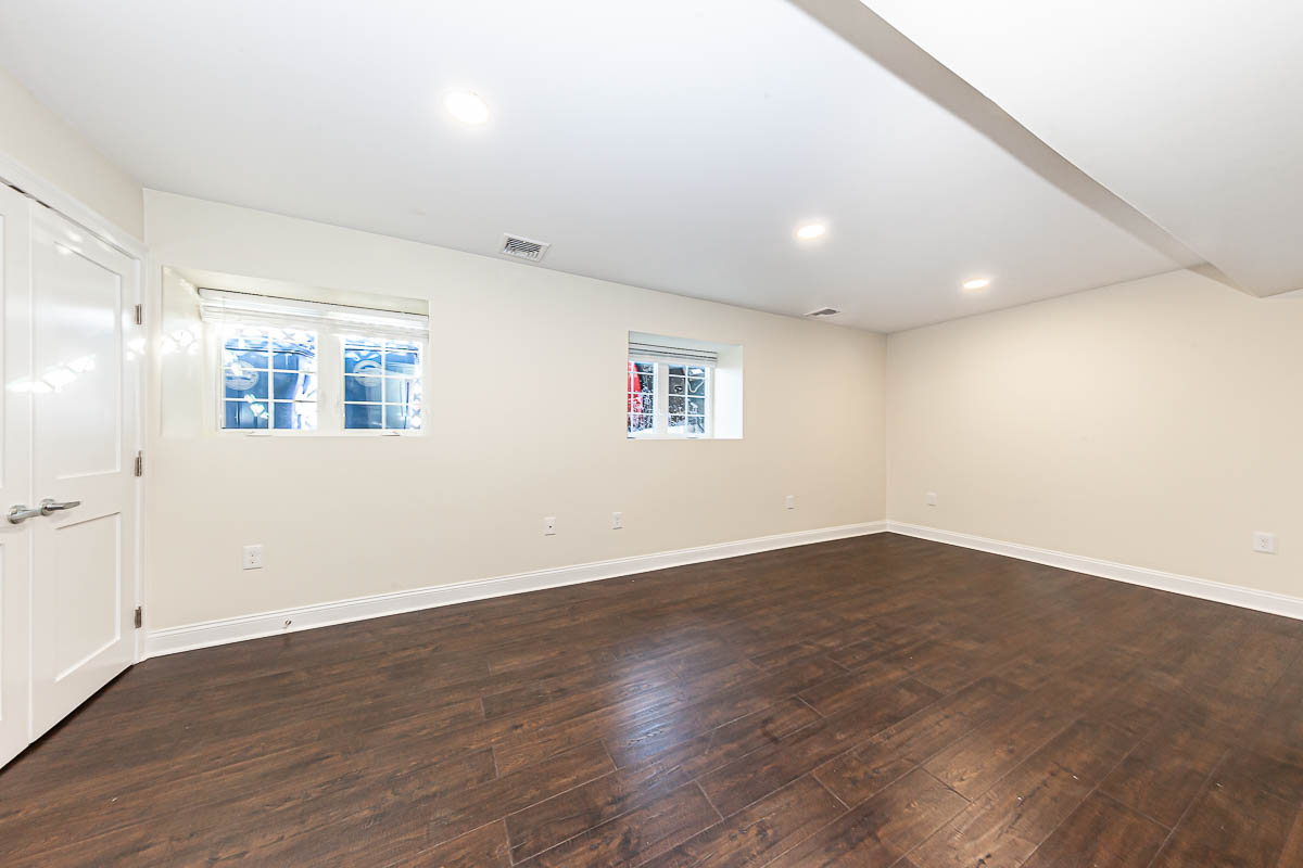 5 bed, 4+ bath apartment for rent at 48 Caldwell Rd Unit 4, West End — photo 37 of 37