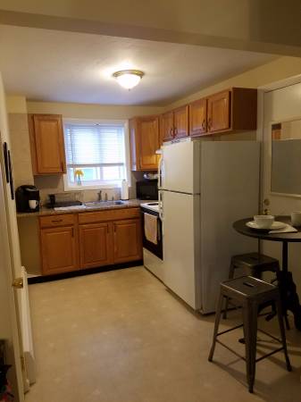 1 bed, 1 bath apartment for rent at 243 Lake St Unit 12, Lakeview — photo 8 of 18