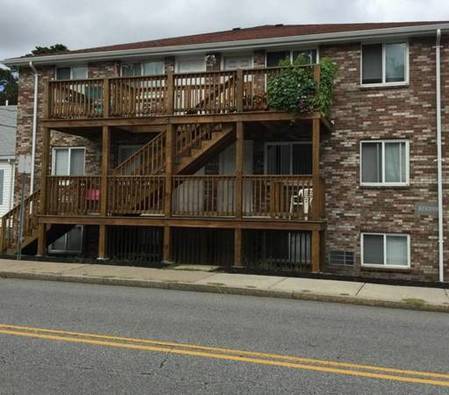 1 bed, 1 bath apartment for rent at 243 Lake St Unit 12, Lakeview