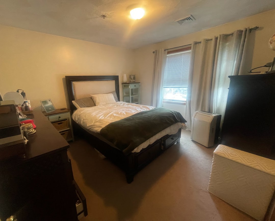 1.5 bed, 1 bath apartment for rent at 197 Newton St Unit 3, South Side — photo 4 of 21