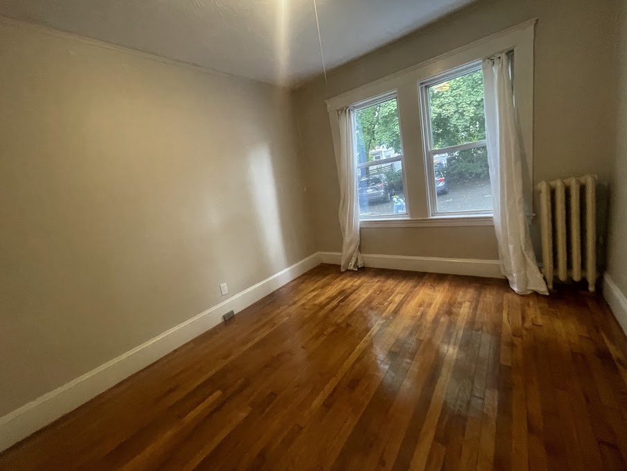 1 bed, 1 bath apartment for rent at 6 Derby St Unit 1, South Side — photo 3 of 9