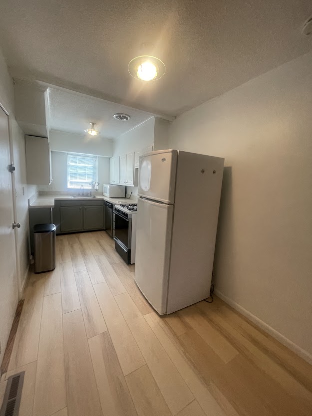 219 Lake Shore Rd, Brighton