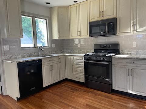 2.5 bed, 1.5 bath apartment for rent at 335 Hillside Ave Unit 1, Needham Heights — photo 16 of 35
