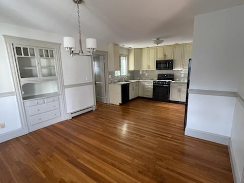 2.5 bed, 1.5 bath apartment for rent at 335 Hillside Ave Unit 1, Needham Heights — photo 5 of 35
