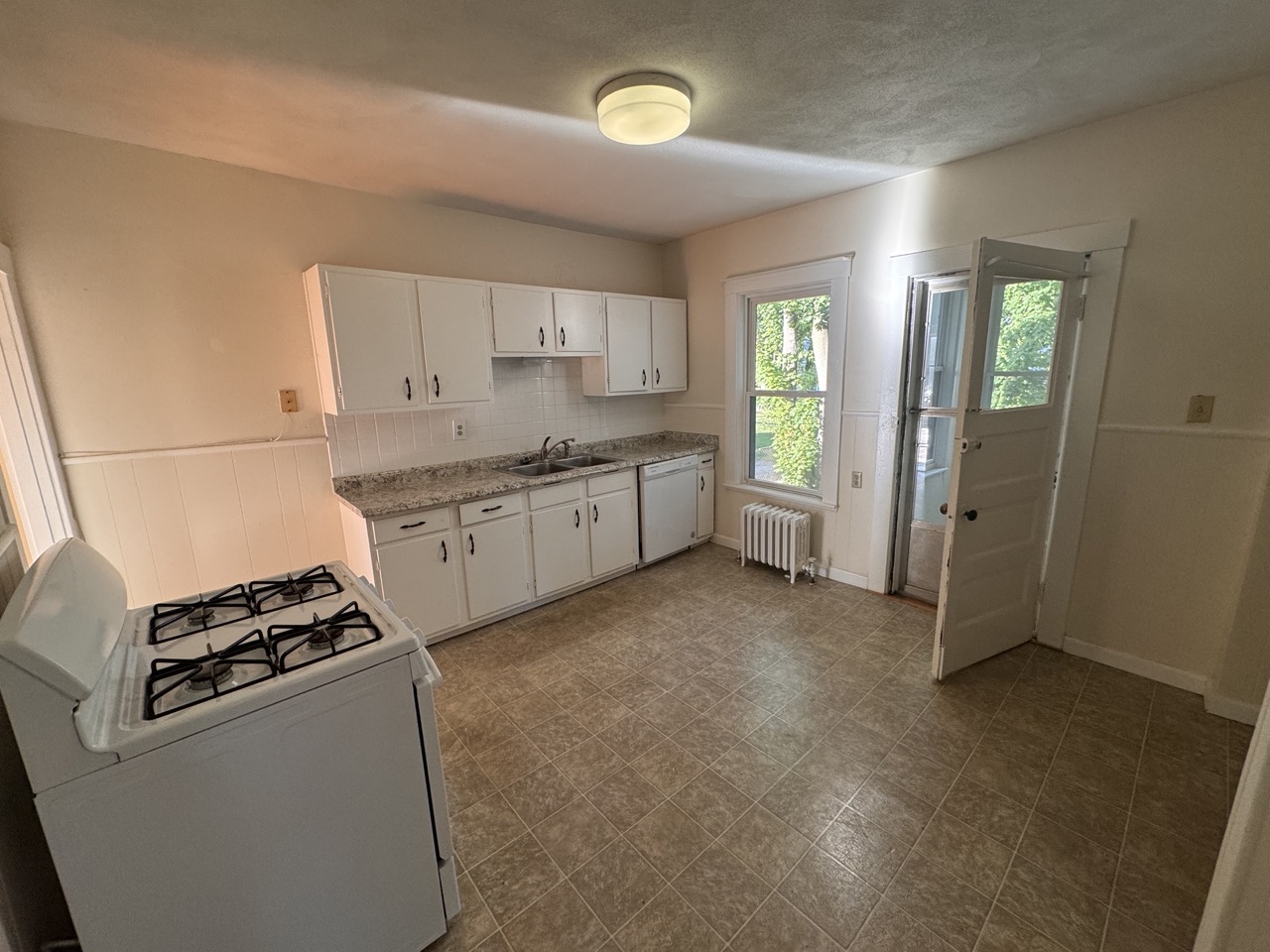 44 Wilson Ave, Belmont