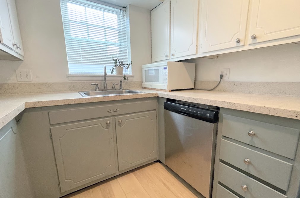 219 Lake Shore Rd, Brighton