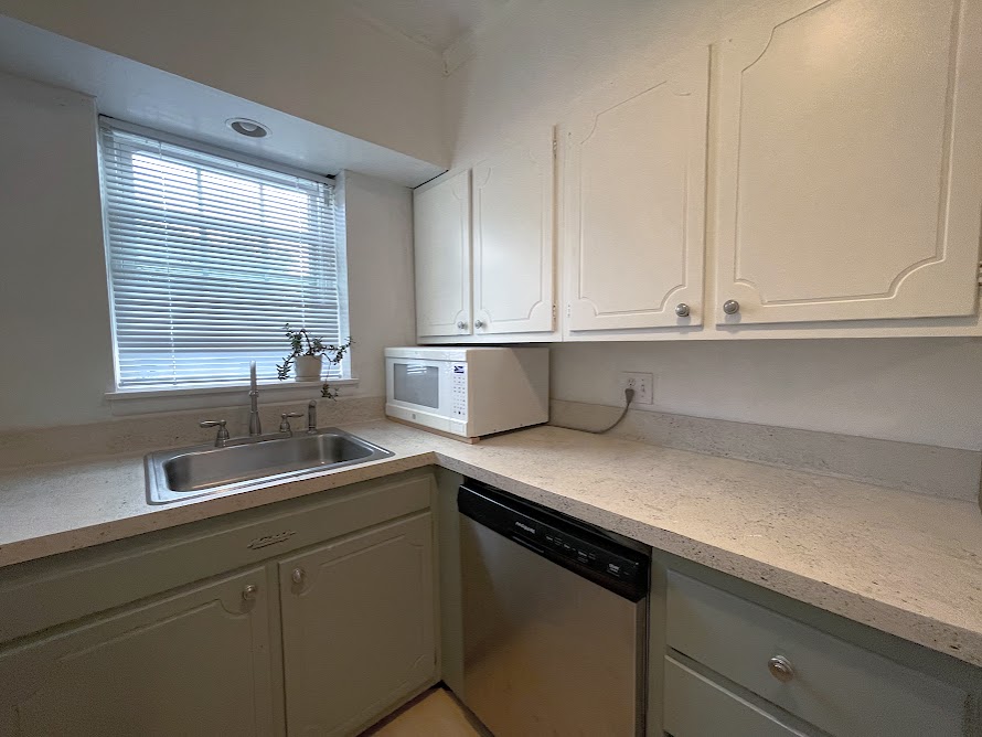 219 Lake Shore Rd, Brighton