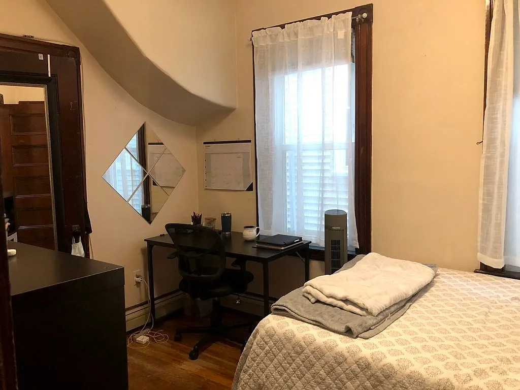 5 Iroquois, Mission Hill