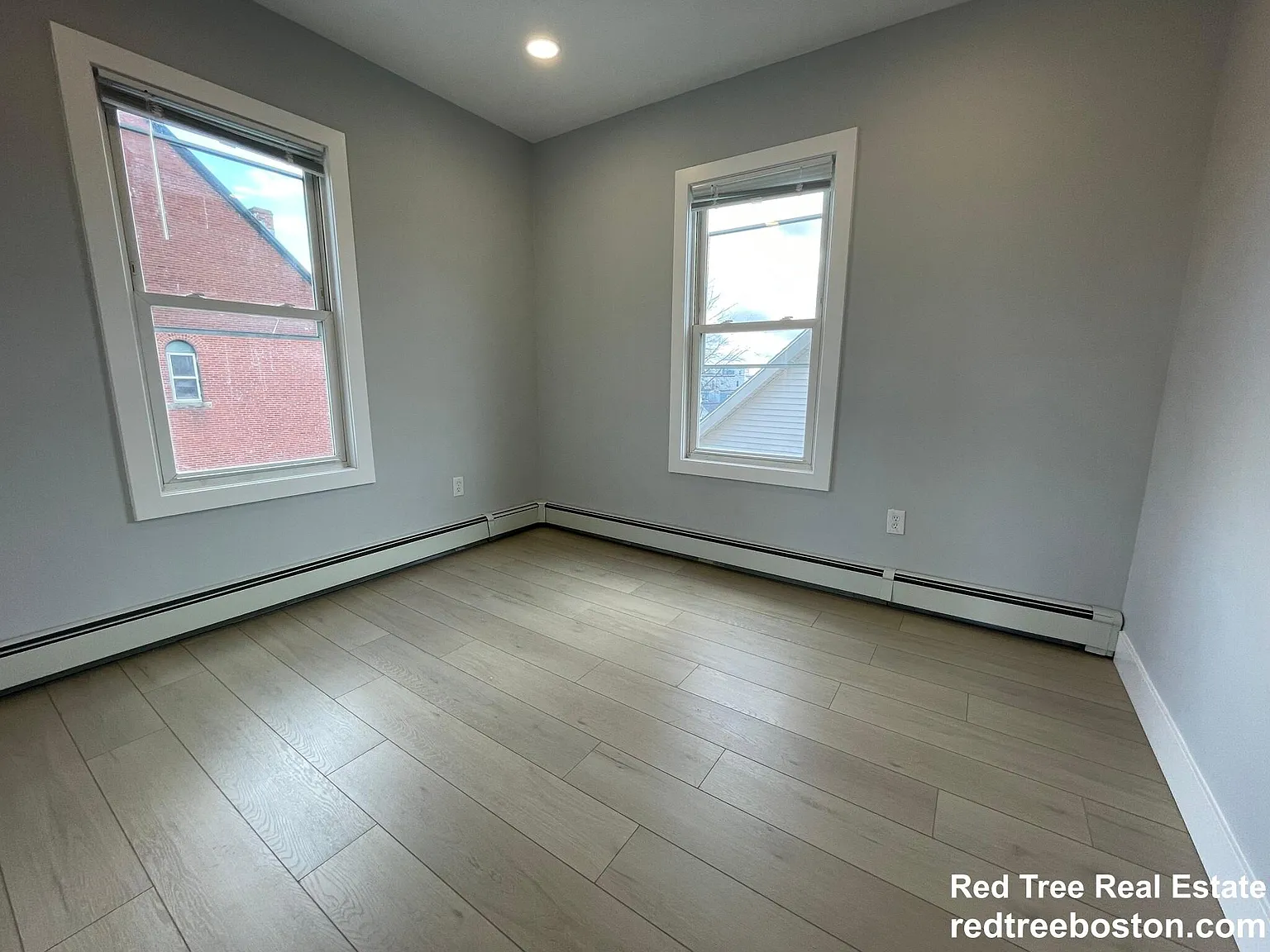 11 Pearl Ter, East Somerville