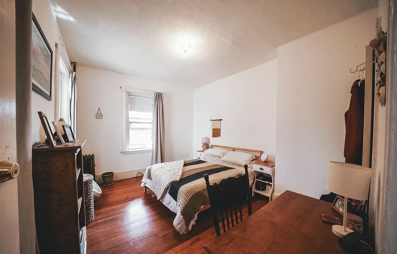 1872 Commonwealth Ave, Brighton