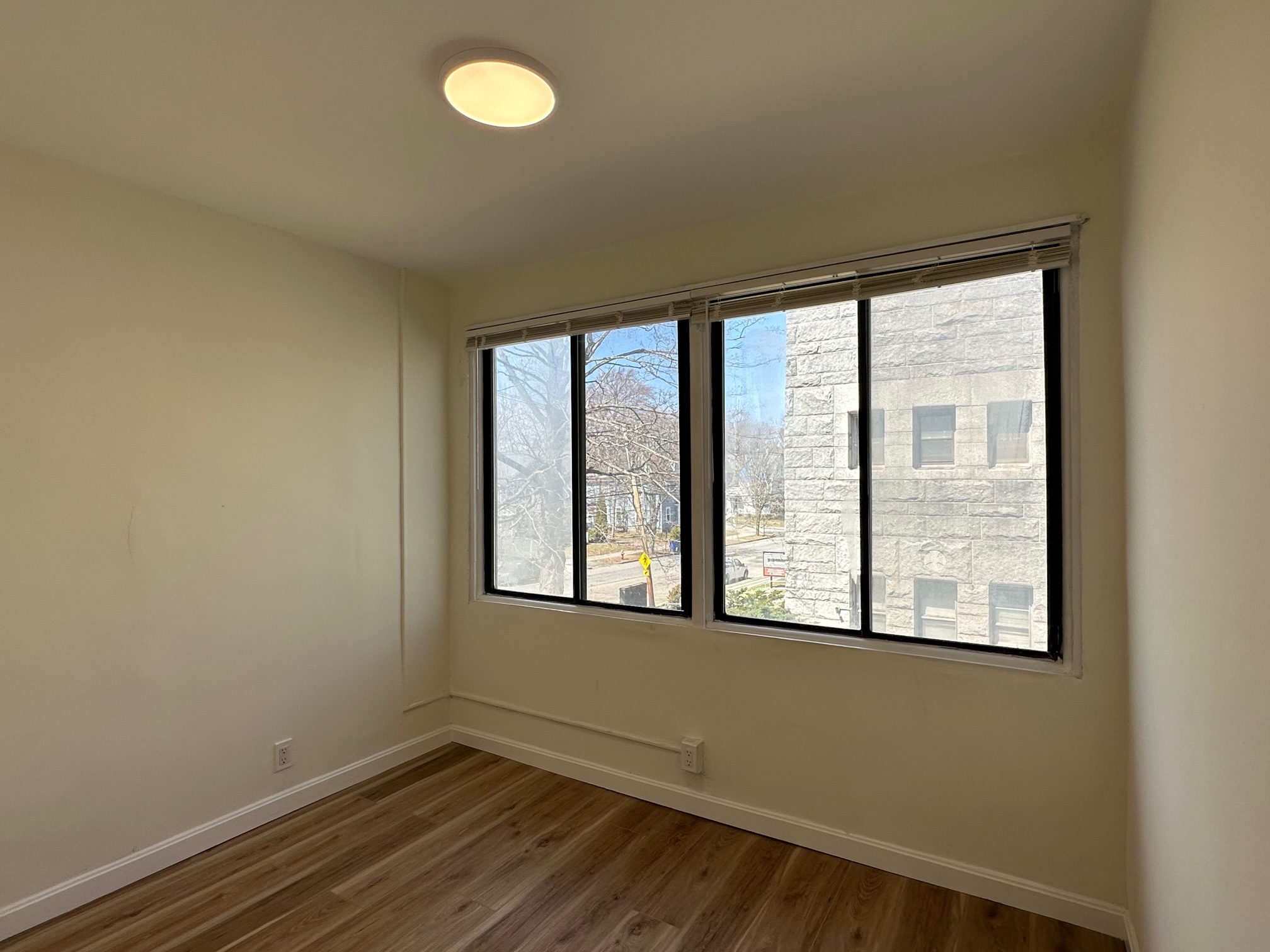 230 Walnut St, Newtonville