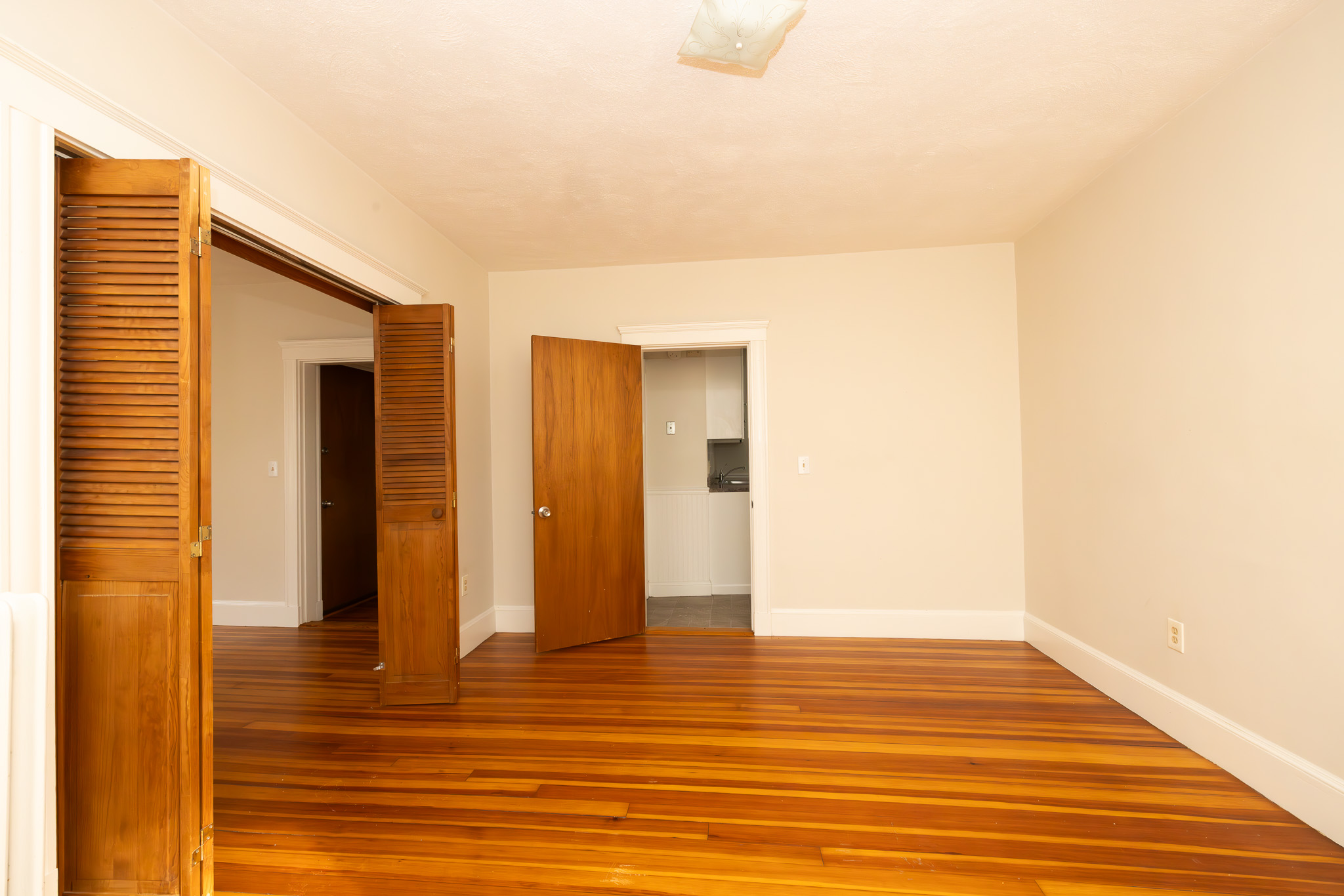 12 Grandview St, Roslindale