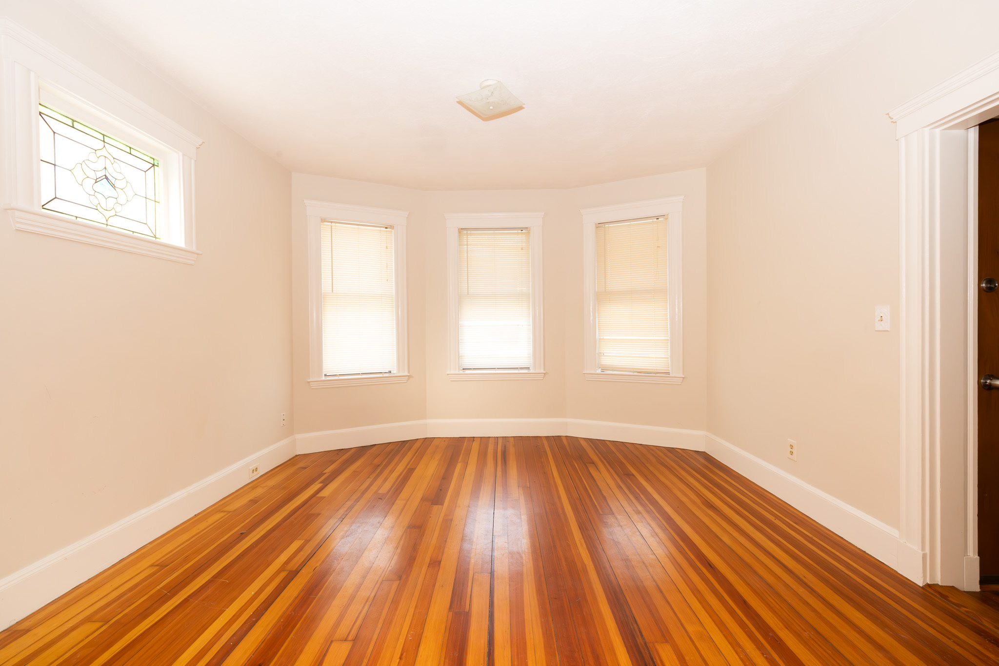 12 Grandview St, Roslindale