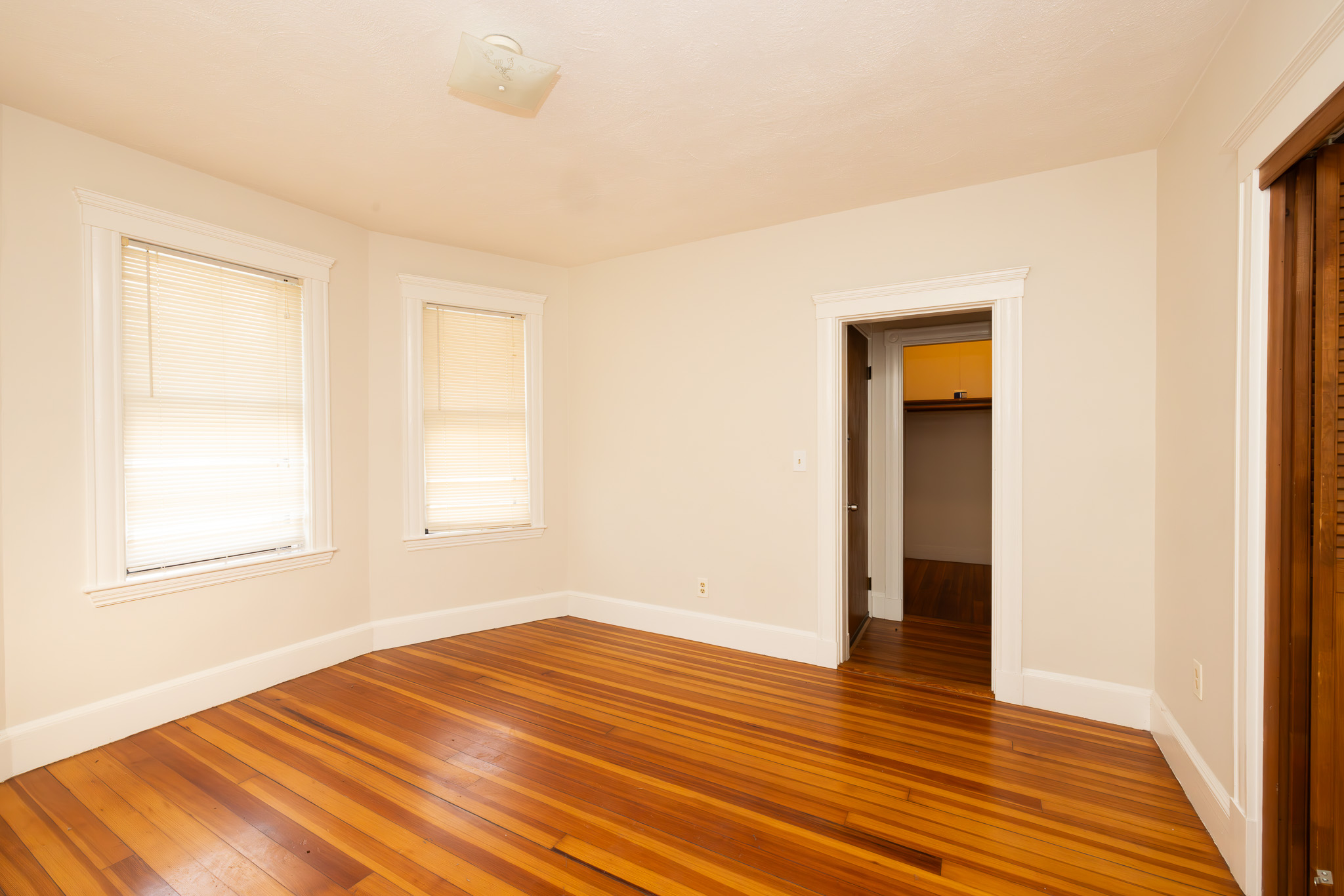 12 Grandview St, Roslindale