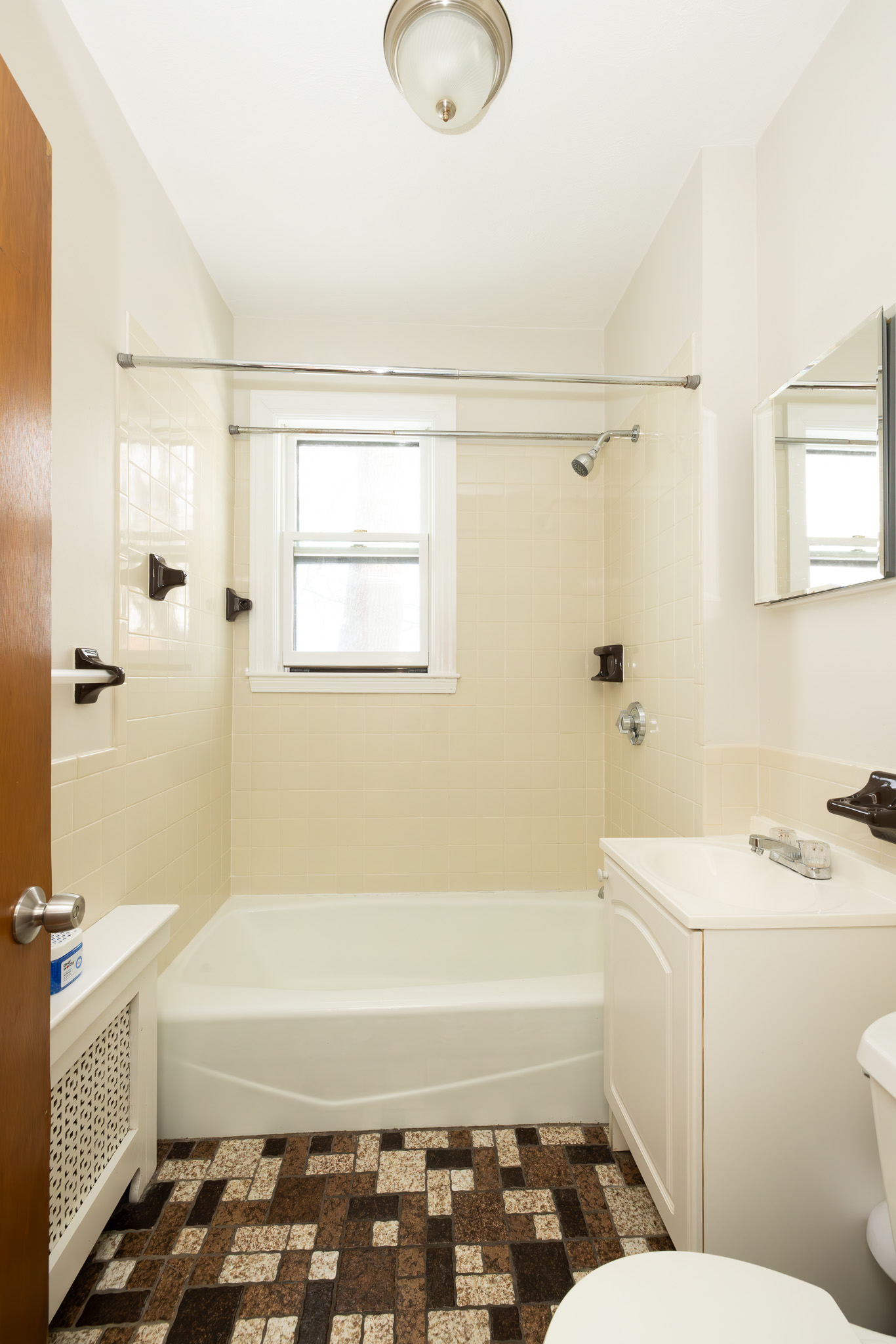 12 Grandview St, Roslindale