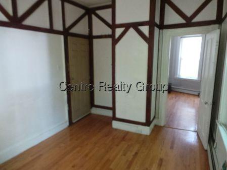 2 bed, 1 bath apartment for rent at 22 Shannon St Unit 1, Brighton — photo 3 of 4