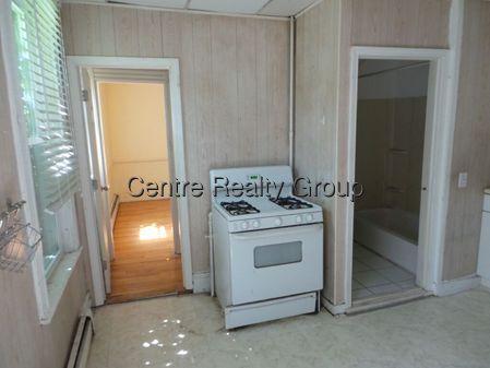 2 bed, 1 bath apartment for rent at 22 Shannon St Unit 1, Brighton — photo 4 of 4