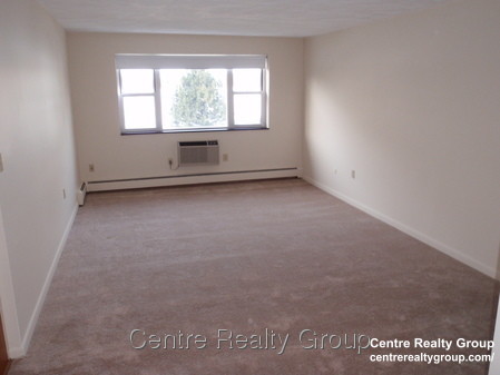 1 bed, 1 bath apartment for rent at 155 Lexington St Unit 25, Auburndale — photo 2 of 4