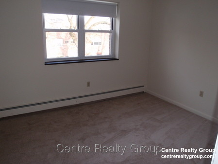 1 bed, 1 bath apartment for rent at 155 Lexington St Unit 25, Auburndale — photo 4 of 4
