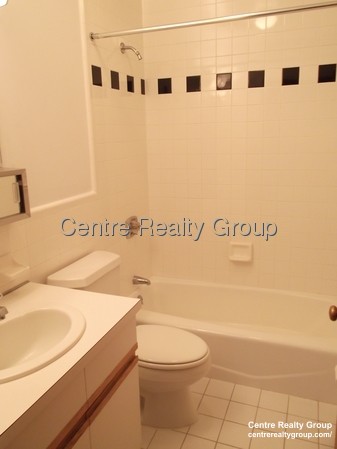 2 bed, 1 bath apartment for rent at 145 Lexington St Unit 22, Auburndale — photo 5 of 7