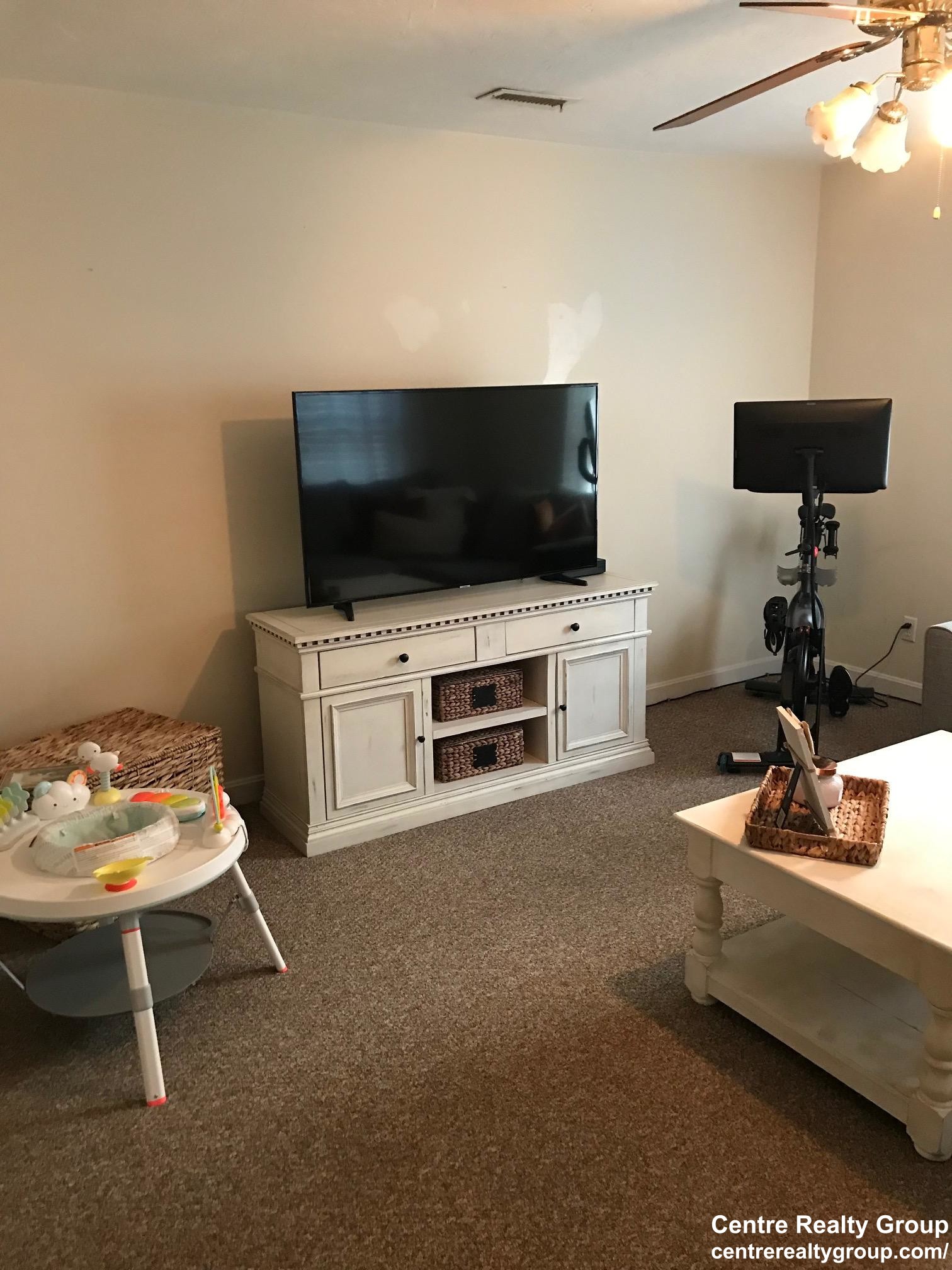 1.5 bed, 1 bath apartment for rent at 122 Chestnut St Unit 3, South Side — photo 6 of 11