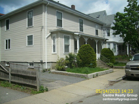 1.5 bed, 1 bath apartment for rent at 122 Chestnut St Unit 3, South Side — photo 1 of 11