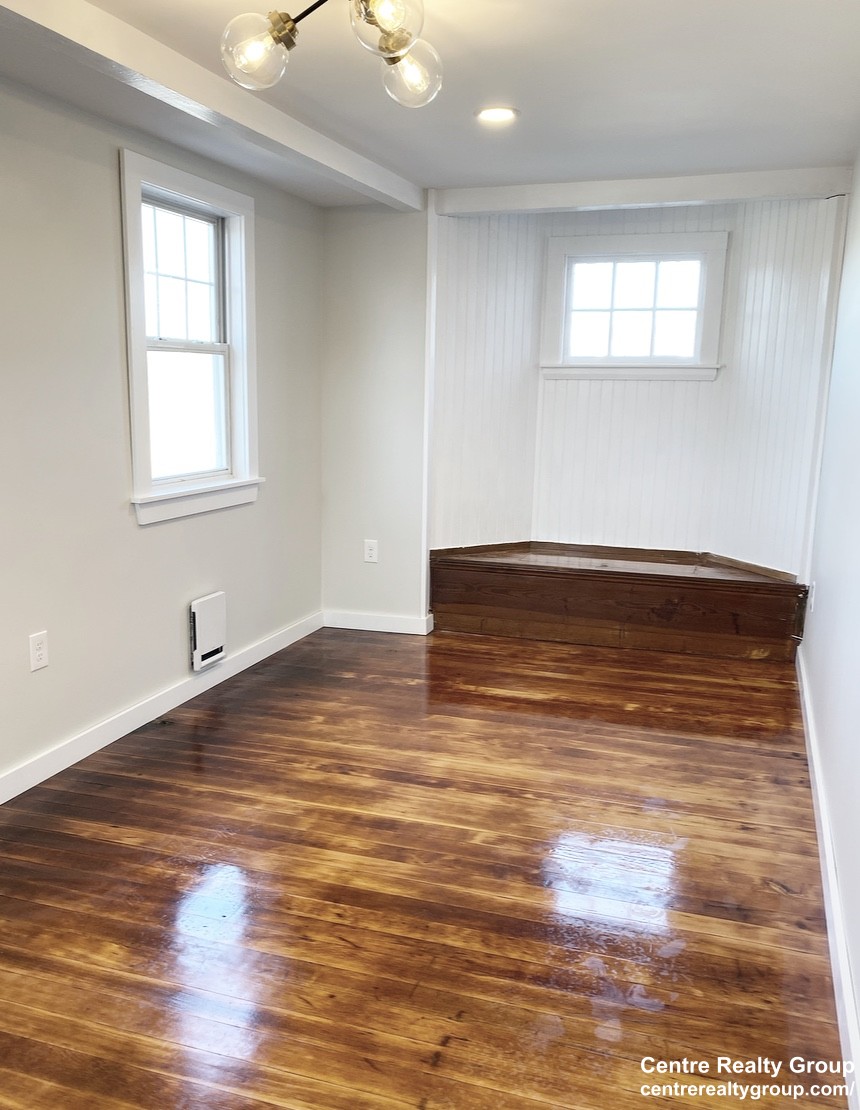 35 Sheafe St, Chestnut Hill