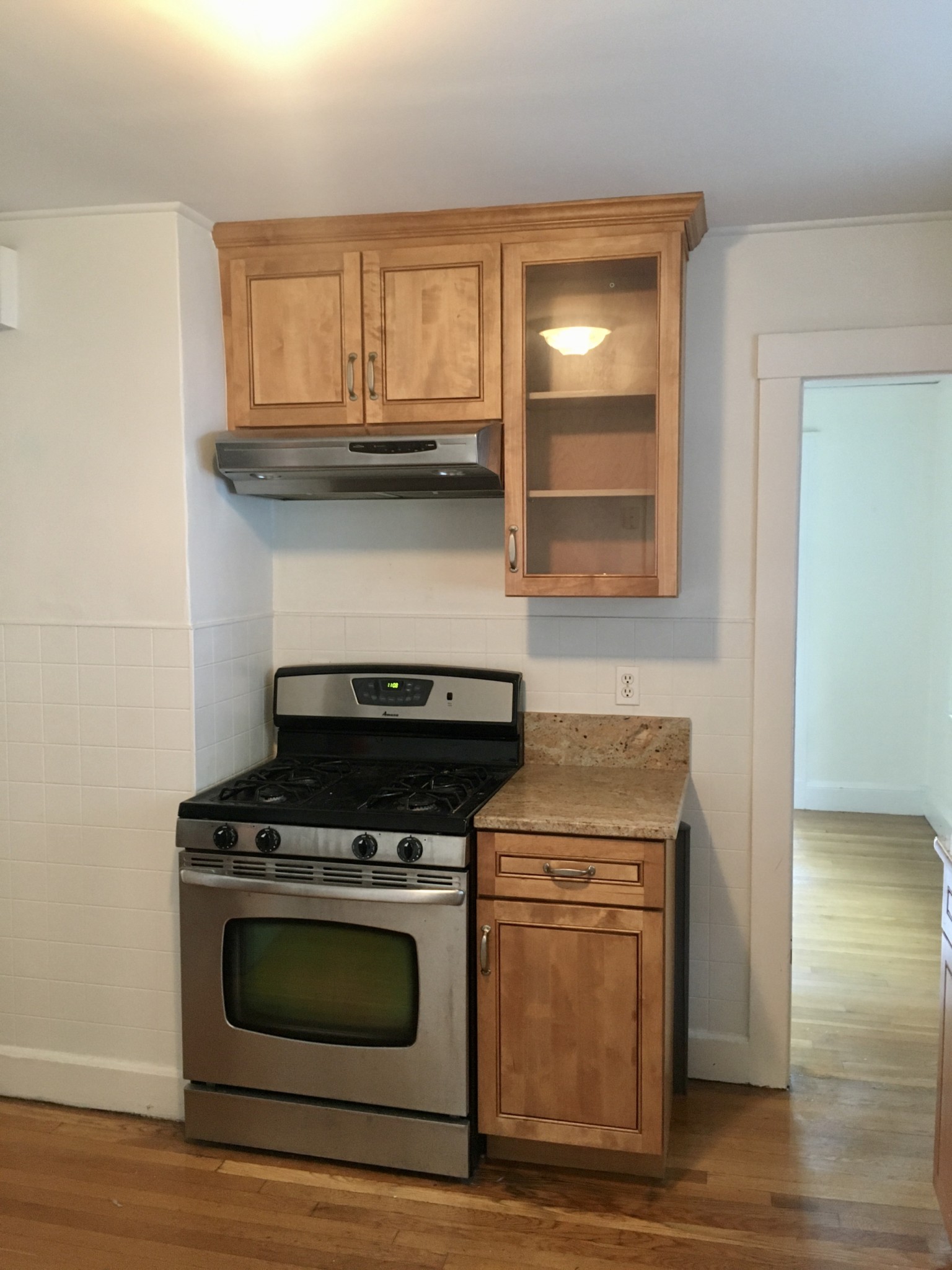 2.5 bed, 1 bath apartment for rent at 209-211 Langley Rd Unit 209, Newton Centre — photo 4 of 7