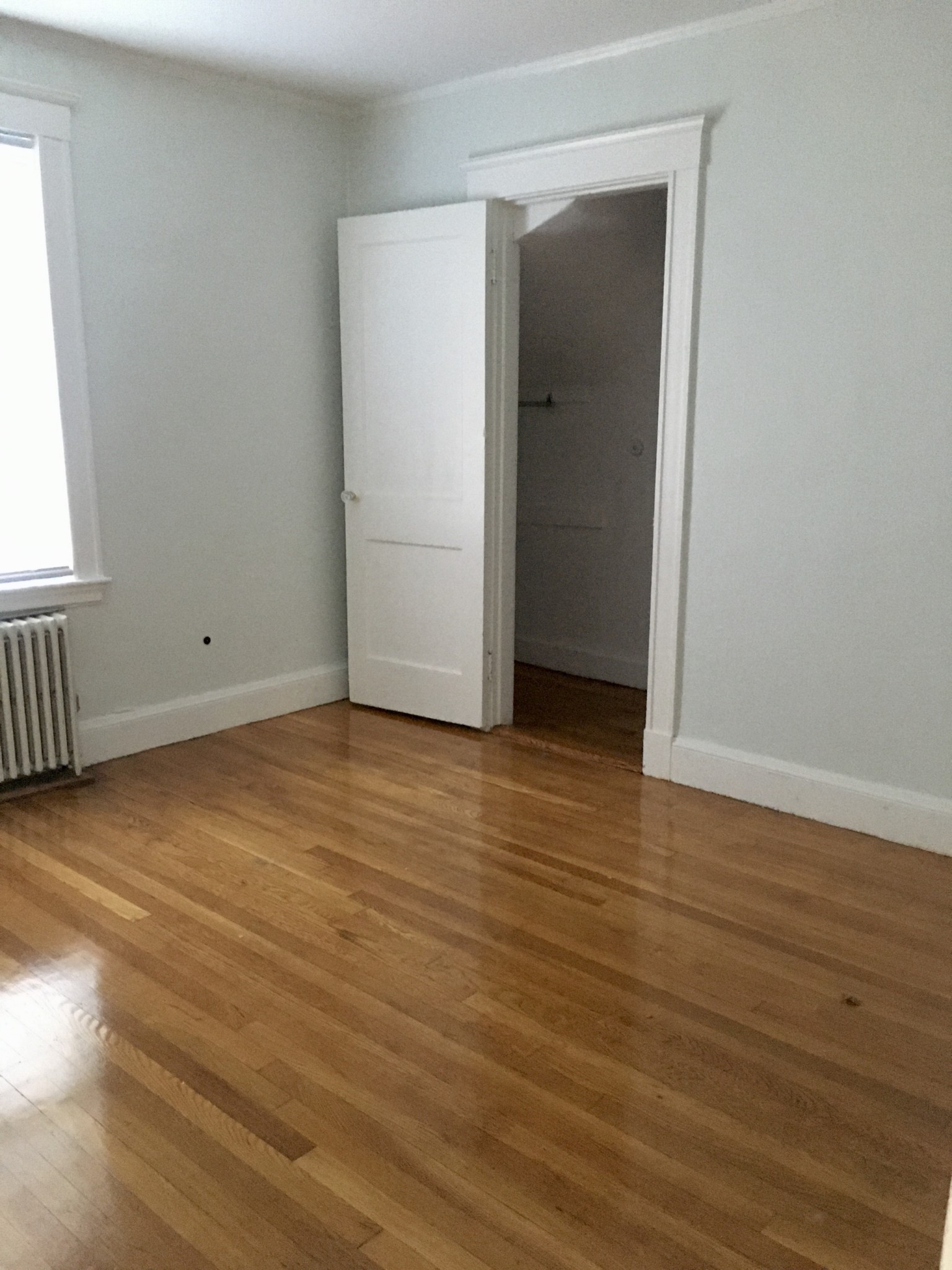 2.5 bed, 1 bath apartment for rent at 209-211 Langley Rd Unit 211, Newton Centre — photo 1 of 7