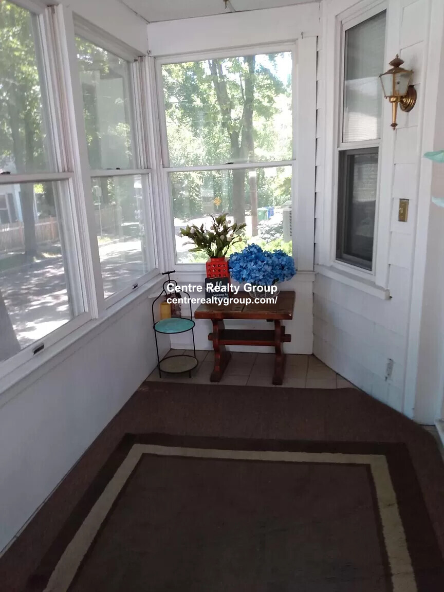 1.5 bed, 1 bath apartment for rent at 17 Abbott St Unit 1, Newton Upper Falls — photo 8 of 32